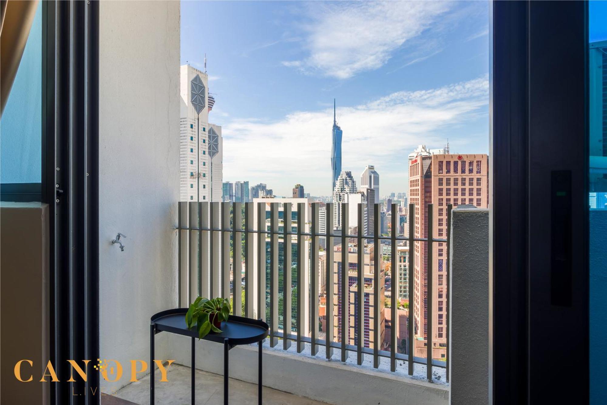 The Luxe & The Colony, Klcc Apartment